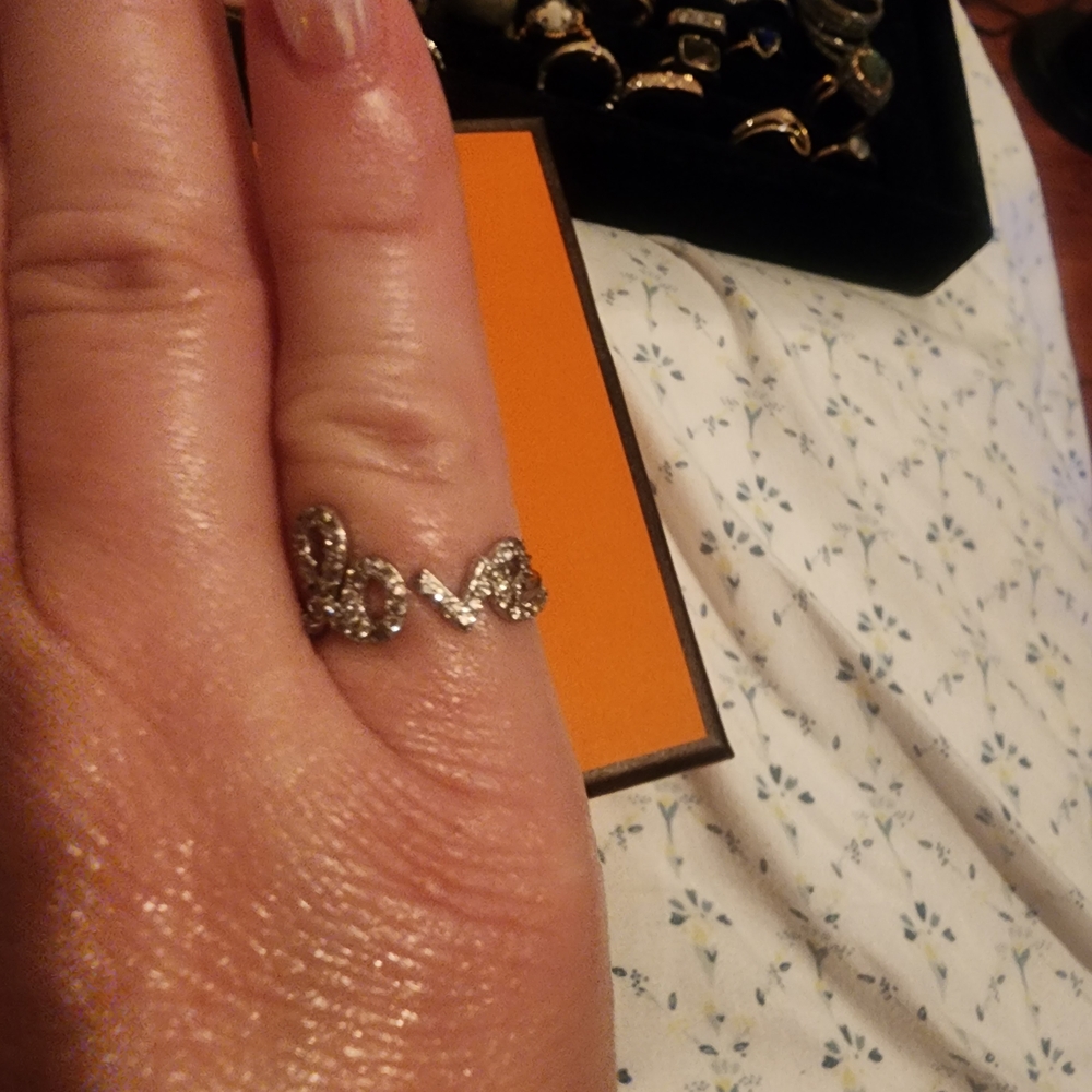 Elegant Silver 'Love' Ring